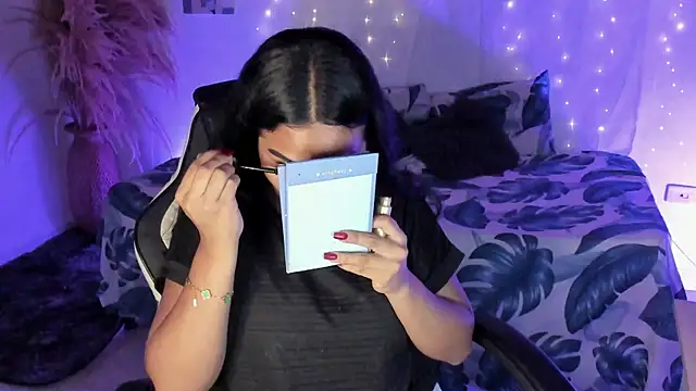 Riana Kean online show from March 11, 2:05 am