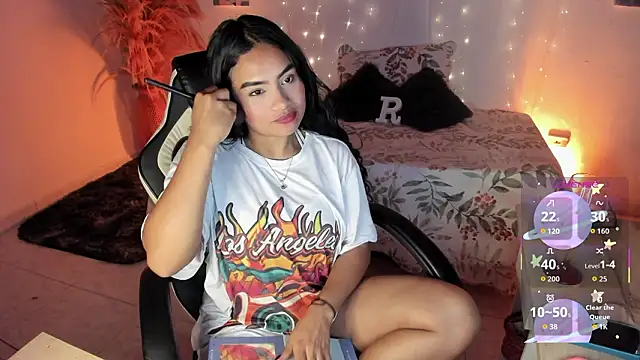 Snapshot of Riana_Kean chatting on February 3, 12:21 am Riana Kean online show from February 3, 12:21 am