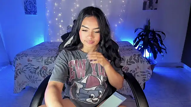 Riana Kean online show from November 13, 5:22 am