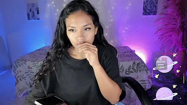 Riana Kean online show from November 28, 4:56 am