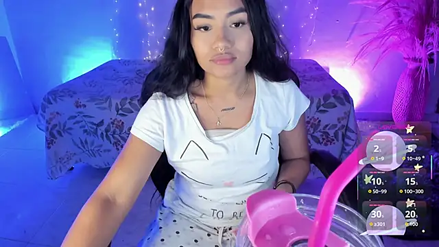 Riana Kean online show from December 5, 4:44 am