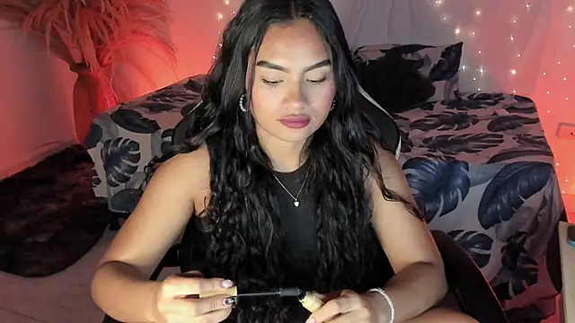 Riana Kean online show from April 10, 1:23 am