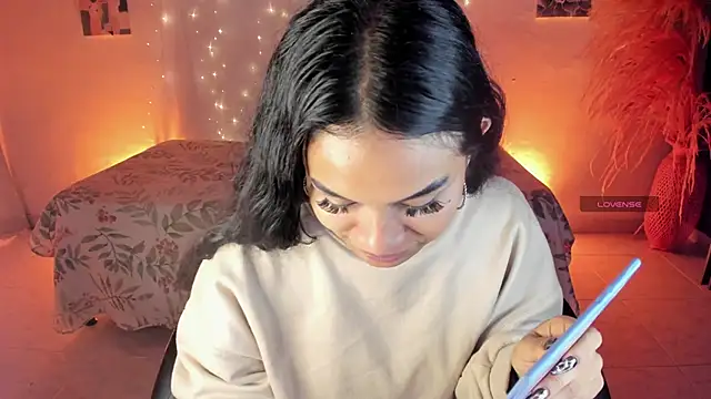 Riana Kean online show from January 6, 2:26 am