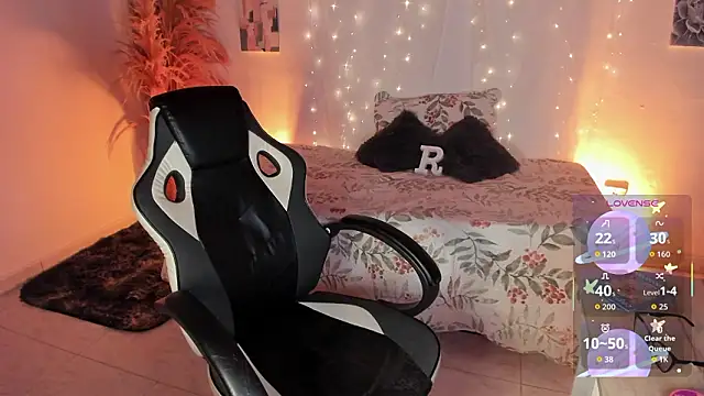 Snapshot of Riana_Kean chatting on February 5, 2:07 am Riana Kean online show from February 5, 2:07 am