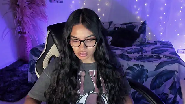 Riana Kean online show from March 10, 3:10 am