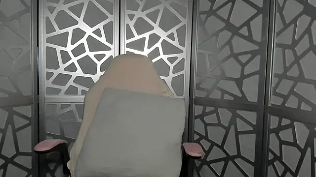 RubyNoir online show from March 16, 6:31 am