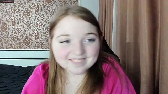 Snapshot of BettySprouse chatting on December 4, 1:58 pm BettySprouse online show from December 4, 1:58 pm