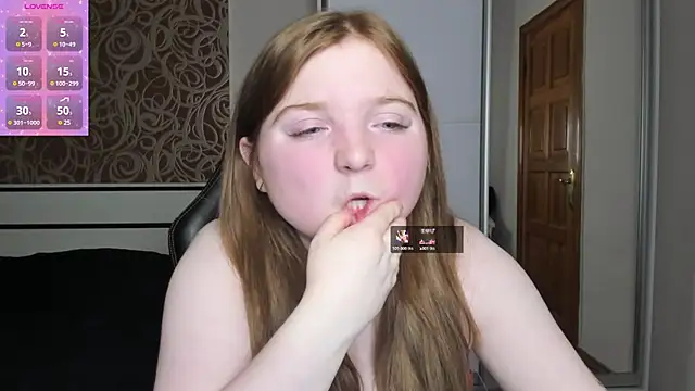 Snapshot of BettySprouse chatting on January 5, 8:21 pm BettySprouse online show from January 5, 8:21 pm