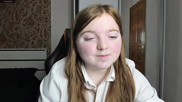 Snapshot of BettySprouse chatting on December 31, 5:11 am BettySprouse online show from December 31, 5:11 am