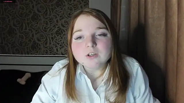 Snapshot of BettySprouse chatting on December 5, 8:06 pm BettySprouse online show from December 5, 8:06 pm