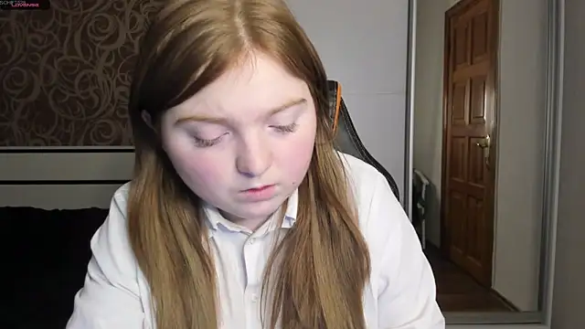 Snapshot of BettySprouse chatting on January 24, 6:24 am BettySprouse online show from January 24, 6:24 am