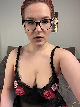 MrMrsRight online show from March 28, 12:28 pm