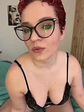 MrMrsRight online show from May 4, 6:17 am