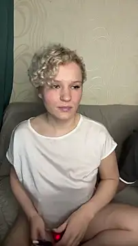 Snapshot of MrMrsRight chatting on March 11, 7:25 pm MrMrsRight online show from March 11, 7:25 pm