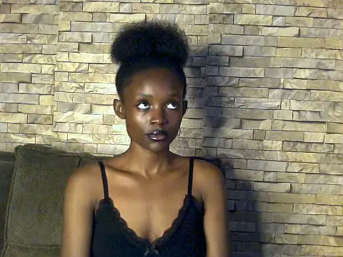 Snapshot of petite_clara24 chatting on June 17, 10:08 pm petite clara24 online show from June 17, 10:08 pm