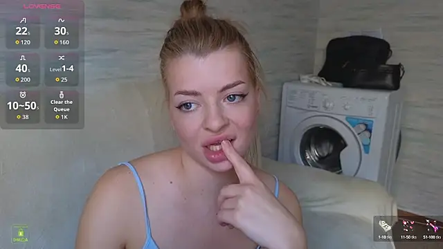 RinaBlondie online show from September 25, 2:23 pm