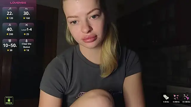 RinaBlondie online show from January 13, 6:17 am