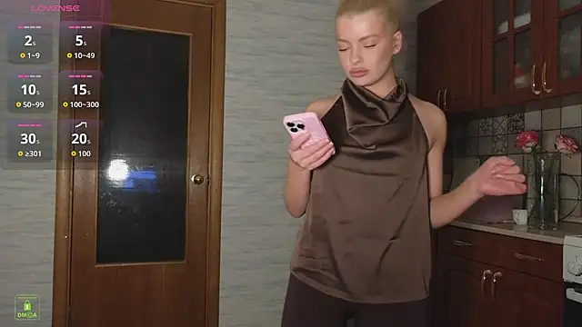 RinaBlondie online show from February 23, 7:47 pm