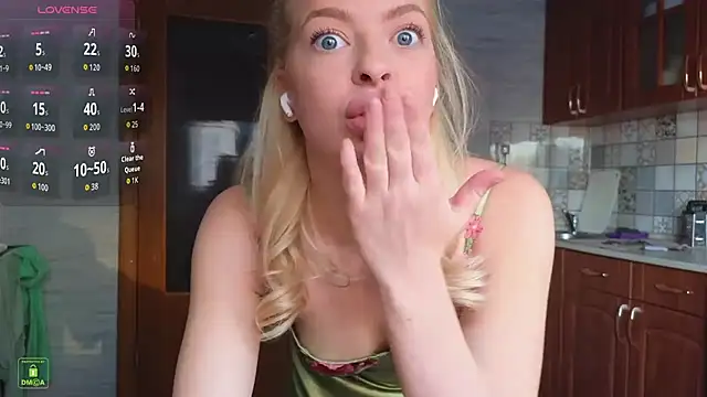 RinaBlondie online show from February 18, 12:56 pm