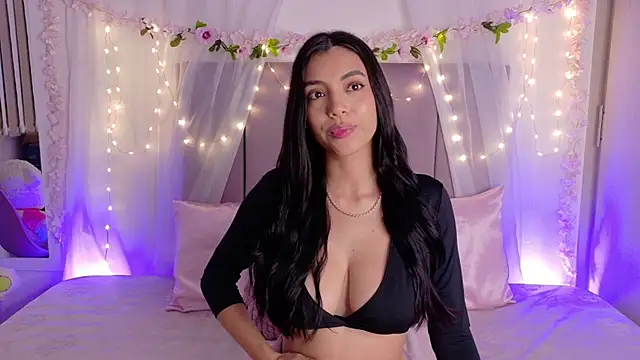 Julie Bennet online show from March 8, 5:33 am