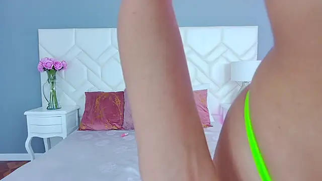 Snapshot of Julie_Bennet chatting on March 13, 4:16 am Julie Bennet online show from March 13, 4:16 am