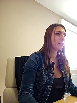 Snapshot of Lib_ertine32 chatting on March 2, 11:06 am Lib ertine32 online show from March 2, 11:06 am