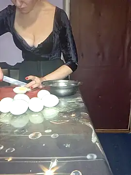  Kitti  online show from October 21, 5:01 pm