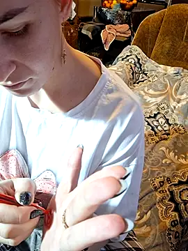  Kitti  online show from December 5, 10:03 am