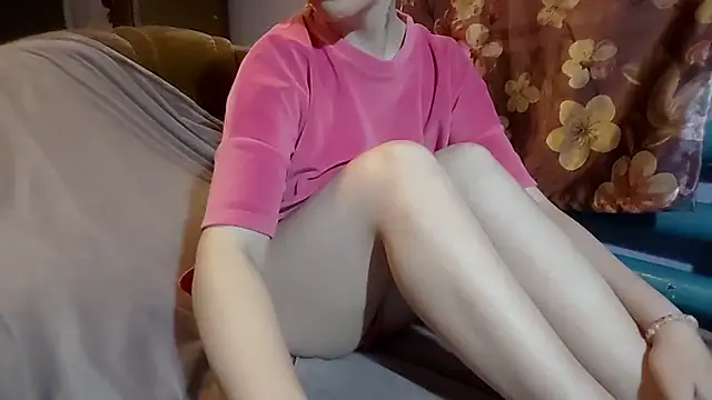  Kitti  online show from December 19, 5:48 pm