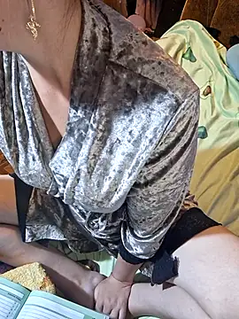 Snapshot of _Kitti_ chatting on September 9, 2:04 pm Kitti online show from September 9, 2:04 pm