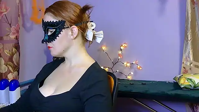  Kitti  online show from October 31, 5:20 pm