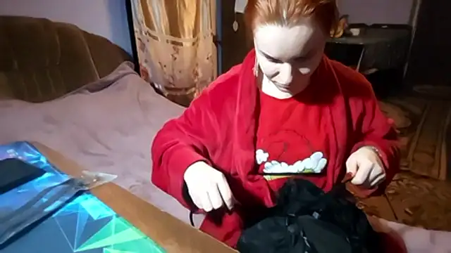  Kitti  online show from February 12, 7:46 pm