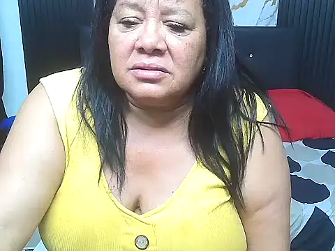 Snapshot of Shanttal0272 chatting on July 8, 2:51 pm Shanttal0272 online show from July 8, 2:51 pm
