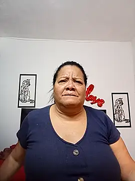 Snapshot of Shanttal0272 chatting on October 8, 3:24 pm Shanttal0272 online show from October 8, 3:24 pm