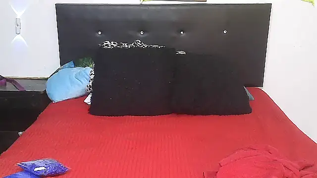 Shanttal0272 online show from April 15, 12:05 am