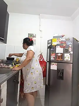 Shanttal0272 online show from February 11, 9:20 am