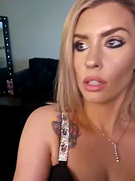 ellieconradxo online show from October 2, 5:38 pm