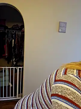 ellieconradxo online show from March 3, 5:09 pm