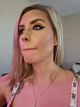 ellieconradxo online show from March 18, 5:23 pm