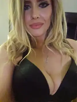 Snapshot of ellieconradxo chatting on June 25, 2:09 am ellieconradxo online show from June 25, 2:09 am