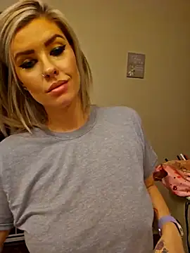 ellieconradxo online show from February 28, 3:59 am