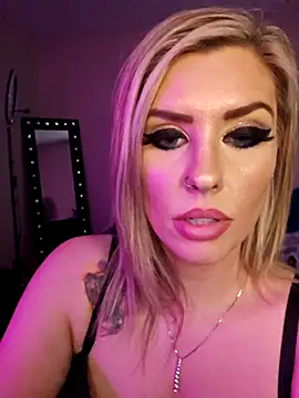 ellieconradxo online show from February 9, 7:52 pm