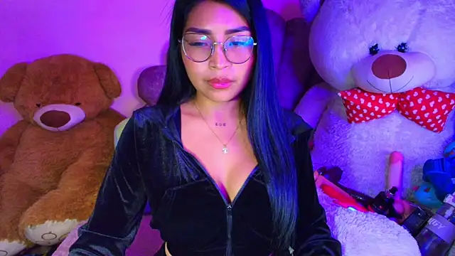 Pocahontascute 33 online show from June 5, 1:10 am