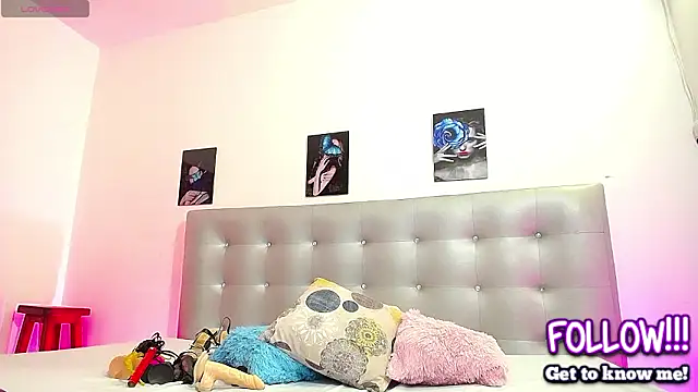 horny-juliette online show from March 24, 3:23 pm