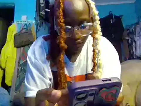 Cutie pumpkin  online show from April 5, 7:31 pm