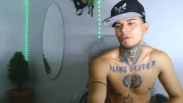 Skartoliver online show from October 18, 2:52 pm
