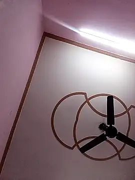 Snapshot of Beauty-khan chatting on February 8, 6:22 pm Beauty-khan online show from February 8, 6:22 pm