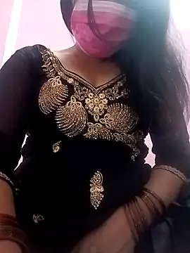 Snapshot of Beauty-khan chatting on February 26, 9:44 am Beauty-khan online show from February 26, 9:44 am