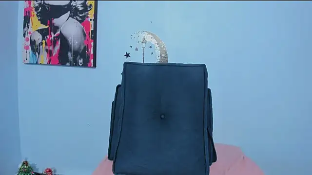  luna  sweet  online show from February 24, 6:20 pm