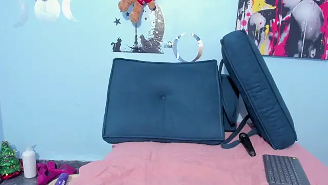 Snapshot of _luna__sweet_ chatting on October 18, 1:18 am luna sweet online show from October 18, 1:18 am